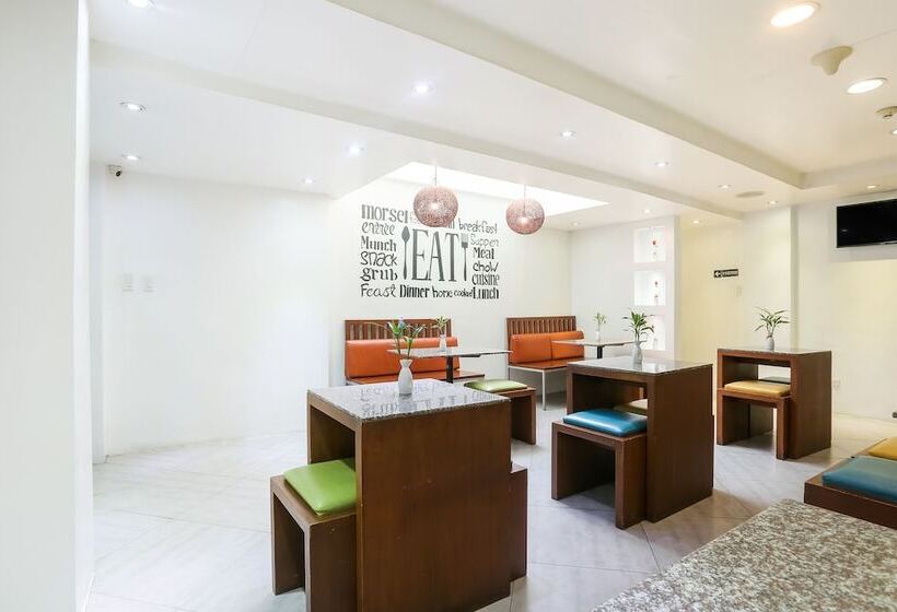 Отель Royale Parc Inn & Suites