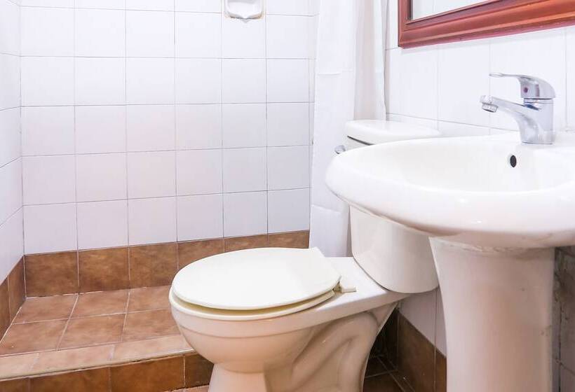 Отель Royale Parc Inn & Suites