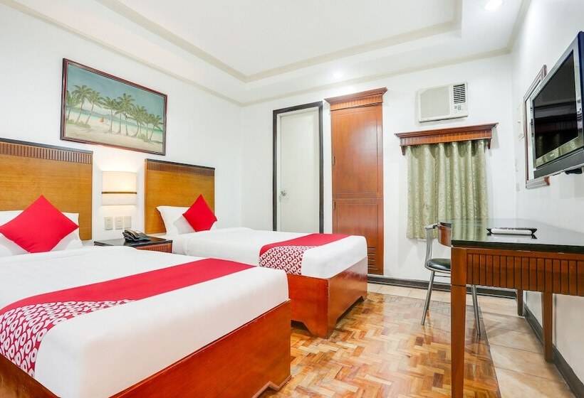 Отель Royale Parc Inn & Suites