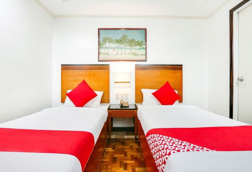 Отель Royale Parc Inn & Suites