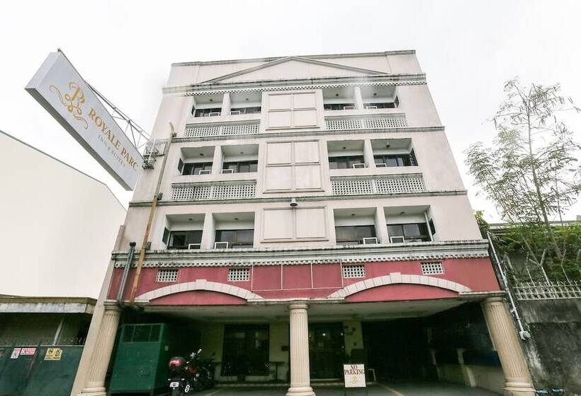 Отель Royale Parc Inn & Suites