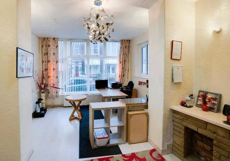 هتل St Kildas, Blackpool Central