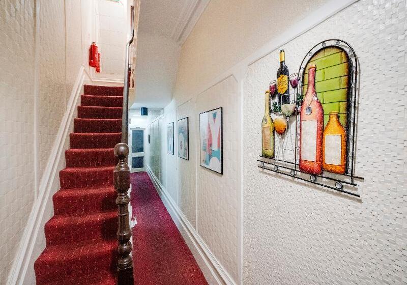 酒店 St Kildas, Blackpool Central