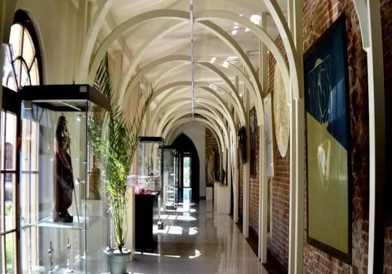 ホテル Sw. Norberta