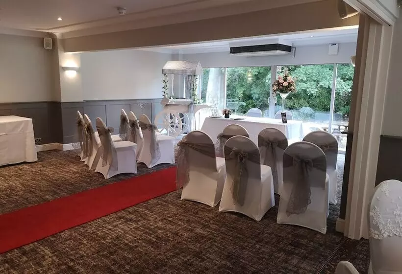 Hotel The Conningbrook