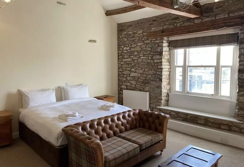 فندق The Greyhound