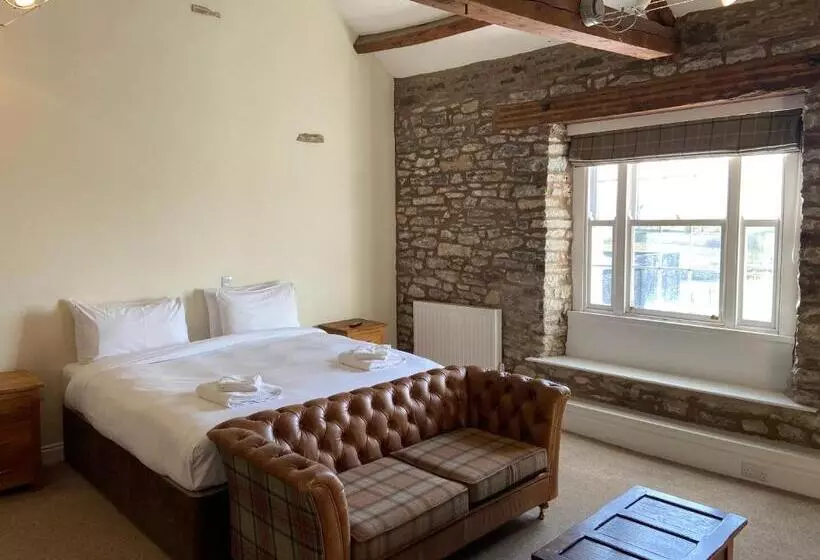 فندق The Greyhound