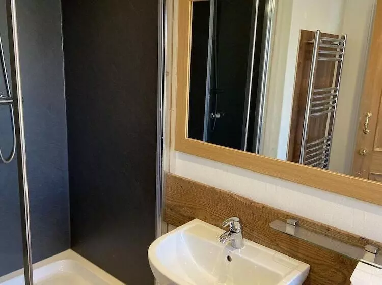 فندق The Greyhound