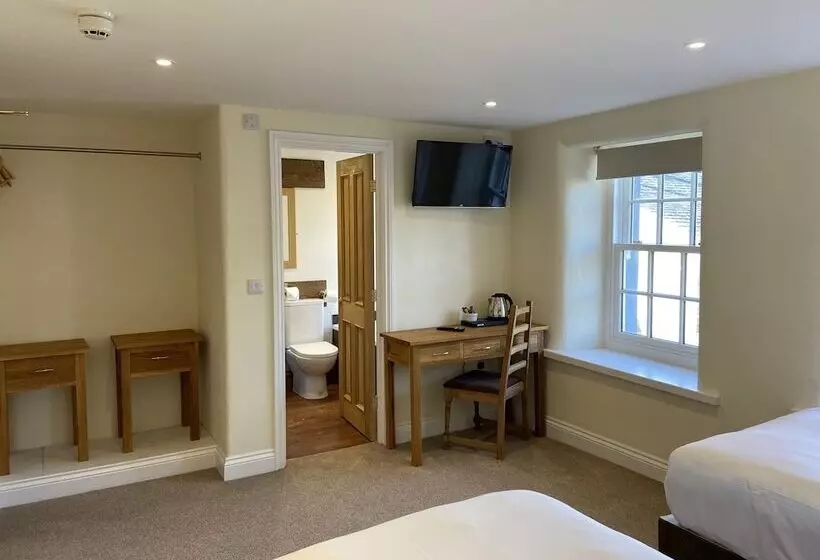 فندق The Greyhound