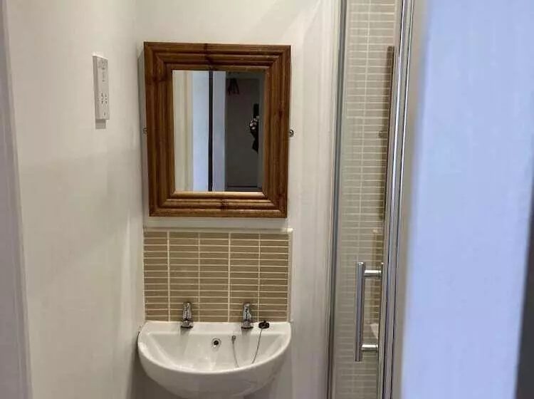 فندق The Greyhound