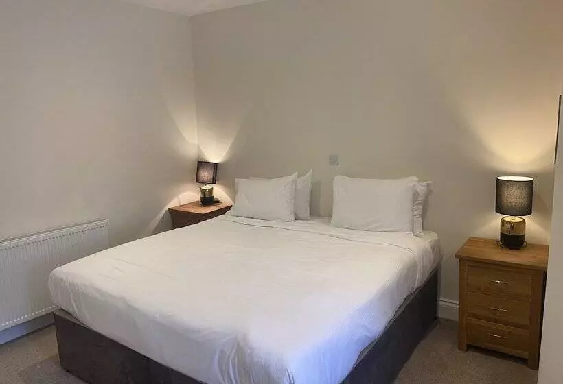 فندق The Greyhound