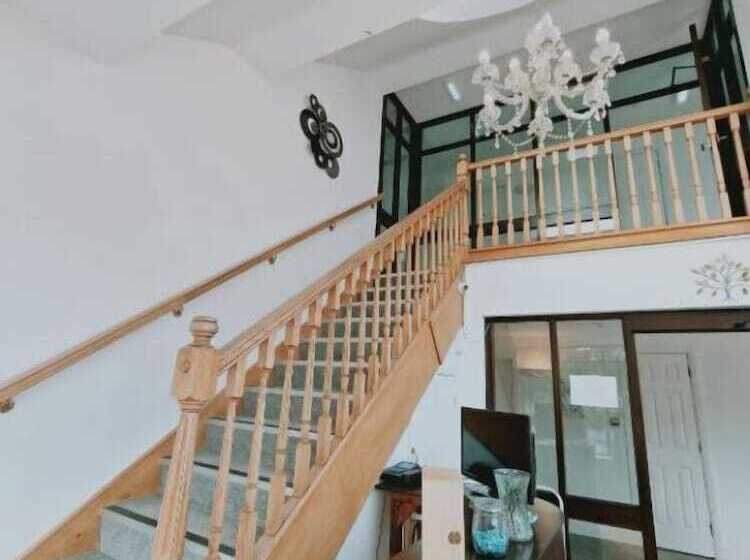 فندق The Pheasant Bar & Restaurant