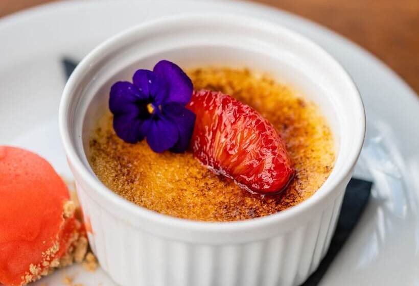 فندق The Pheasant Bar & Restaurant