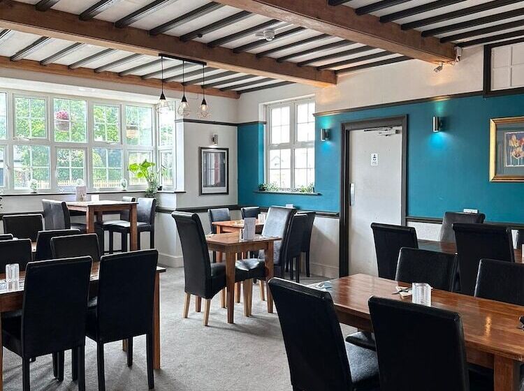 فندق The Pheasant Bar & Restaurant