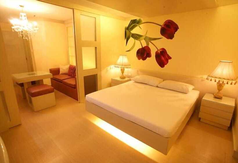 酒店 Victoria Court Suites Pasig