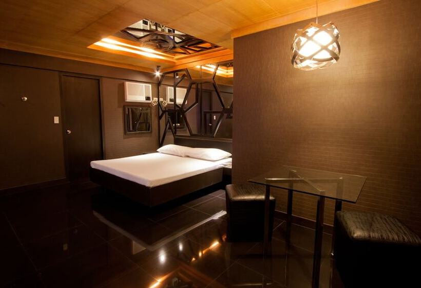 酒店 Victoria Court Suites Pasig