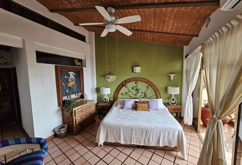 هتل Villa Corona Del Mar