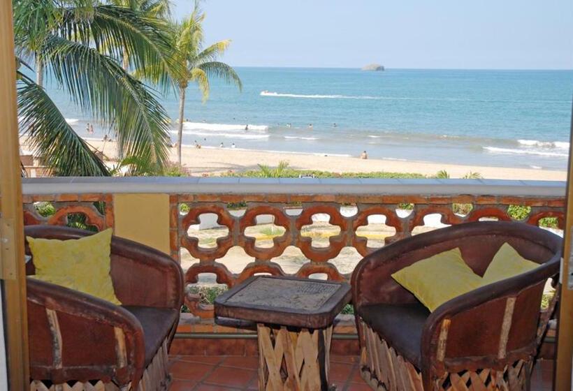 هتل Villa Corona Del Mar