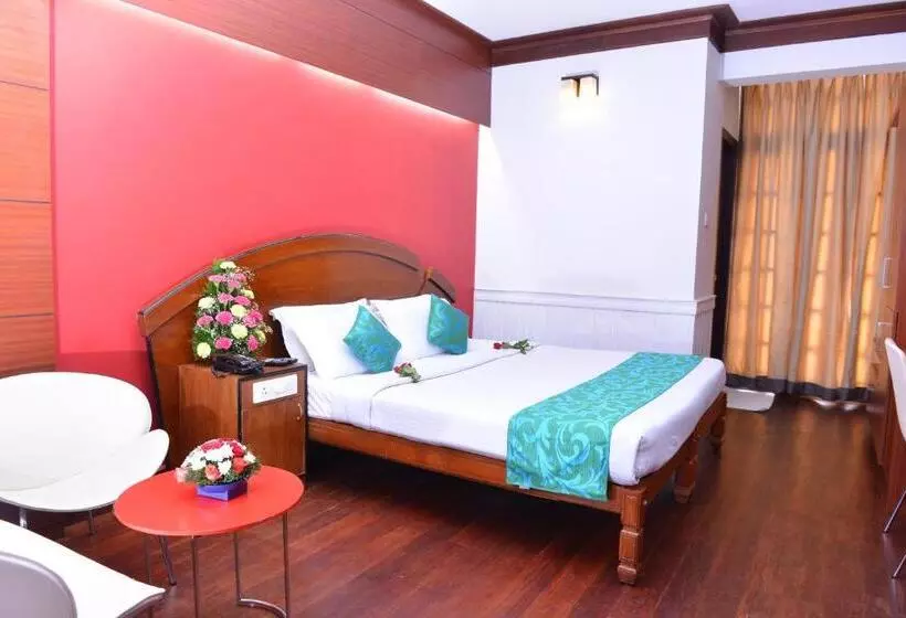 هتل Westwood Riverside