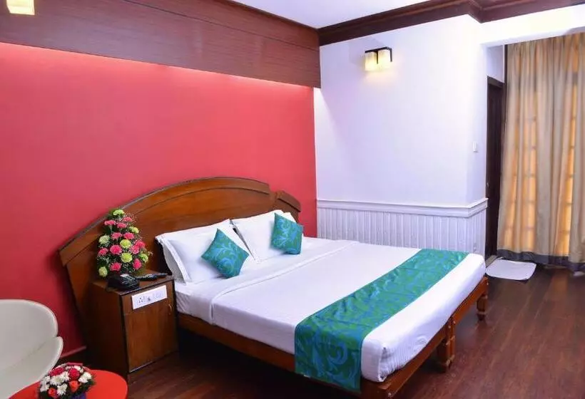 هتل Westwood Riverside