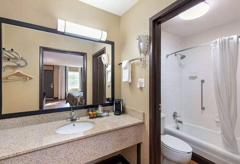 모텔 Super 8 By Wyndham Kingsport