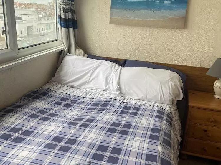 Pembroke Seafront B&b