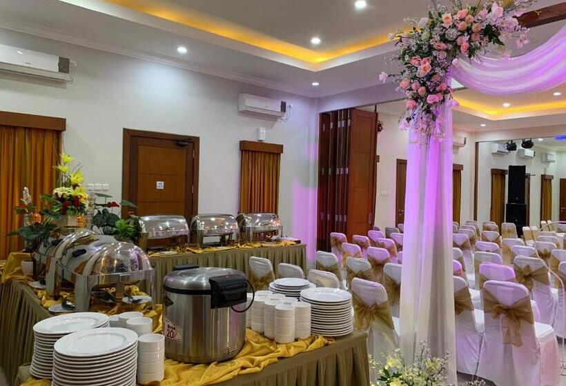 レジデンス The Banyumas Villa