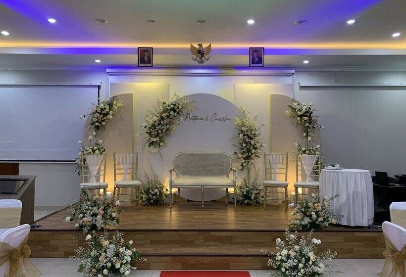 レジデンス The Banyumas Villa