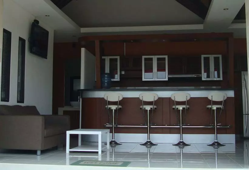 Tanjung Lima Hotel Legian