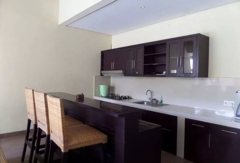 Tanjung Lima Hotel Legian