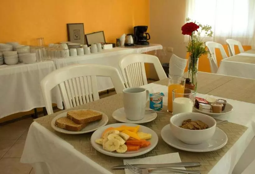 호텔 & Restaurant Bucaneros, Isla Mujeres