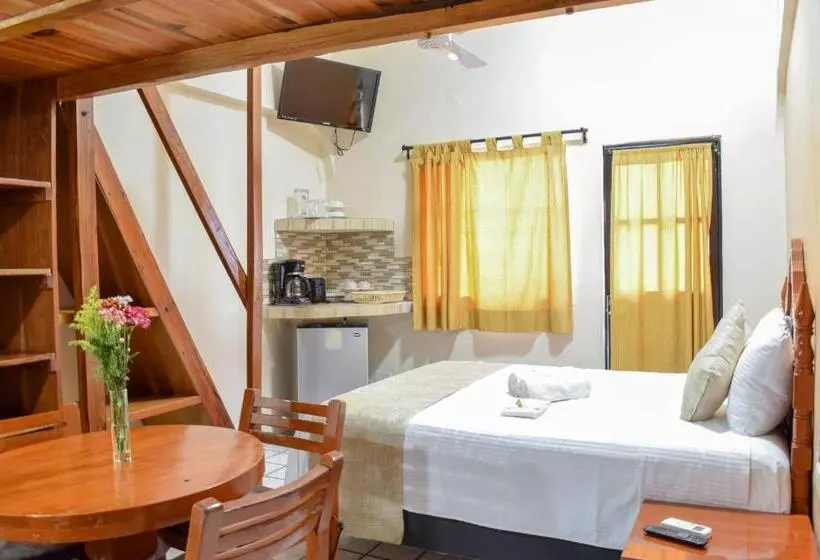 호텔 & Restaurant Bucaneros, Isla Mujeres