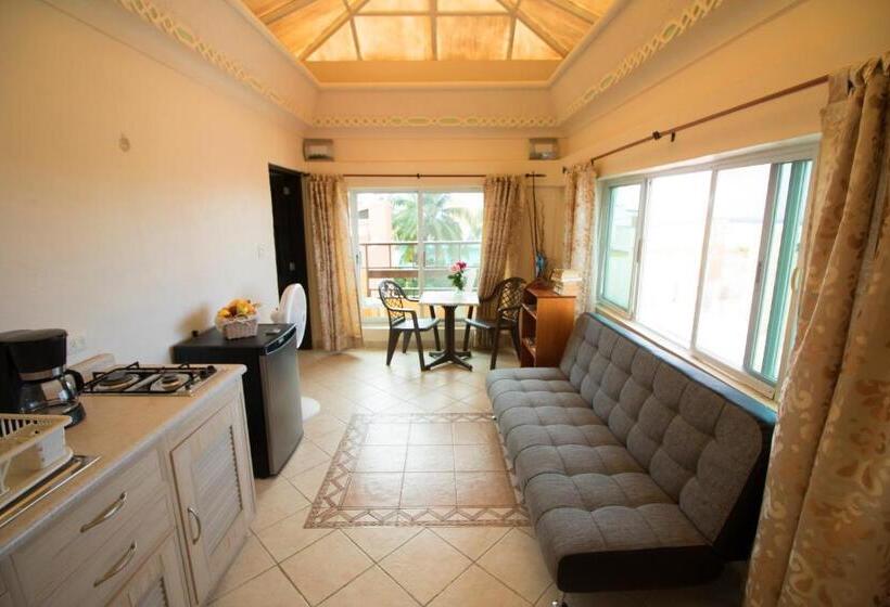 בית מלון כפרי & Restaurant Bucaneros, Isla Mujeres