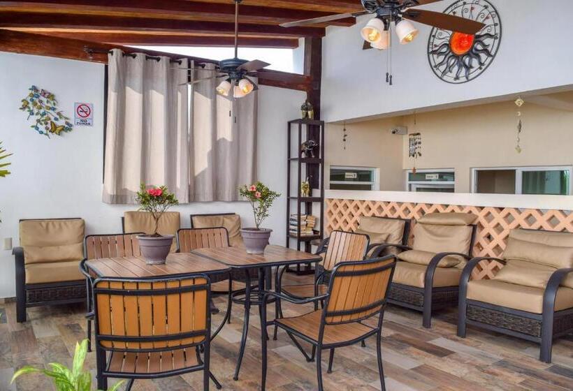 בית מלון כפרי & Restaurant Bucaneros, Isla Mujeres