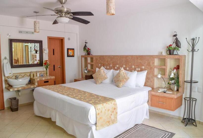 בית מלון כפרי & Restaurant Bucaneros, Isla Mujeres