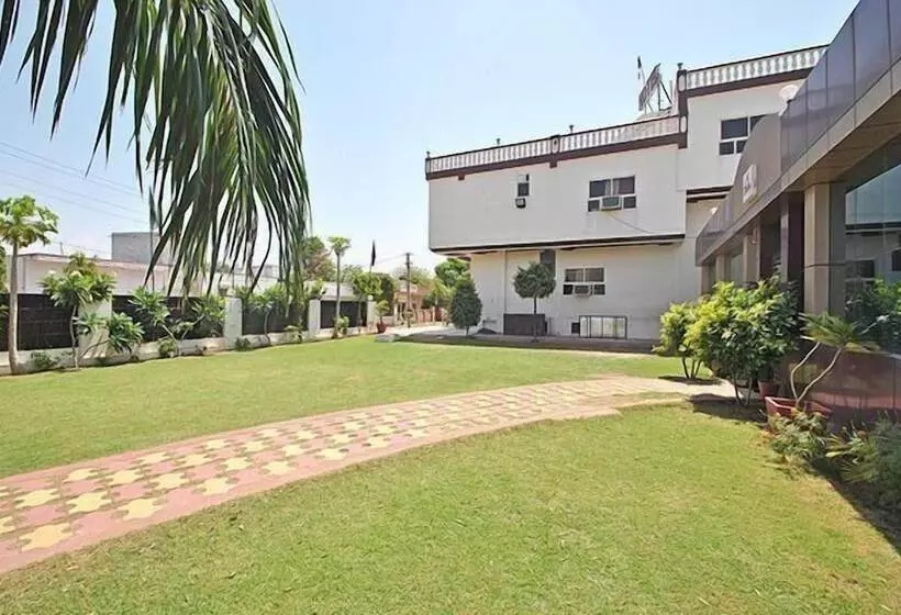 Classic 7 Hotel & Restaurant