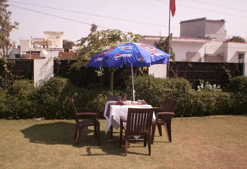 Classic 7 Hotel & Restaurant