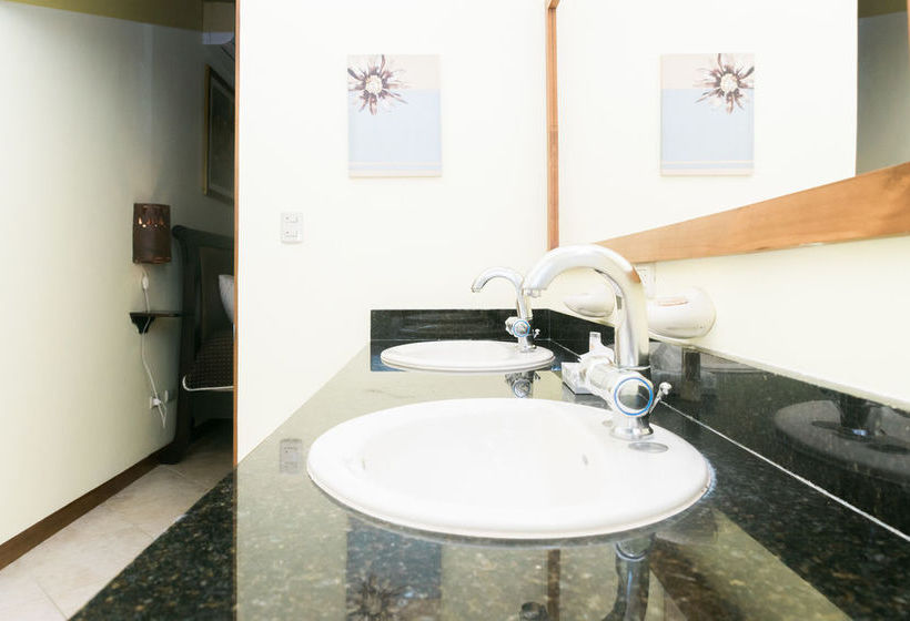 هتل Club Del Cielo