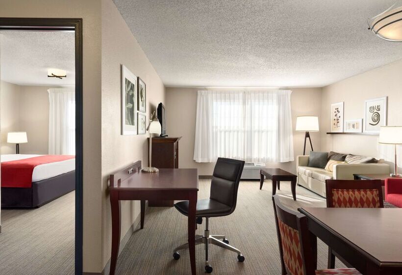 Отель Country Inn & Suites By Radisson, Kansas City At Village West, Ks