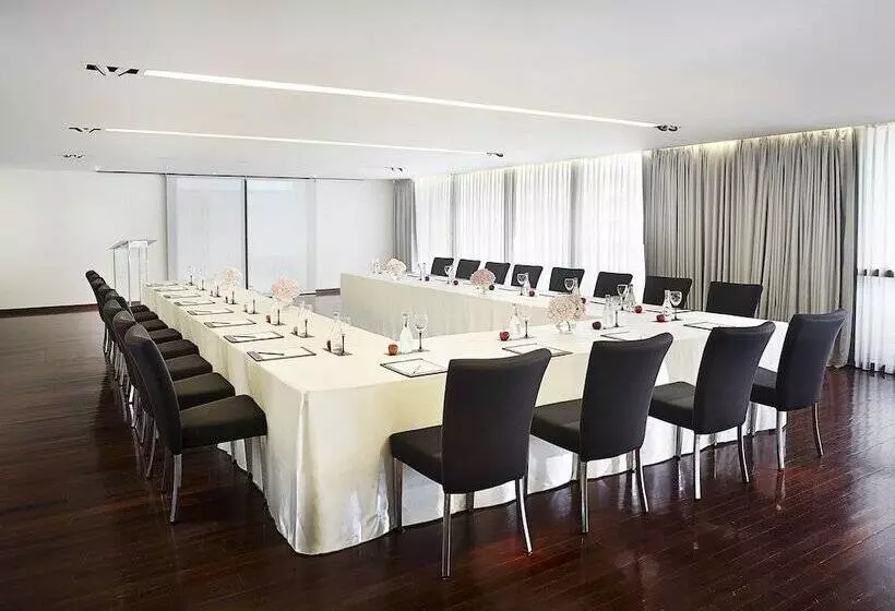 هتل Hansar Bangkok