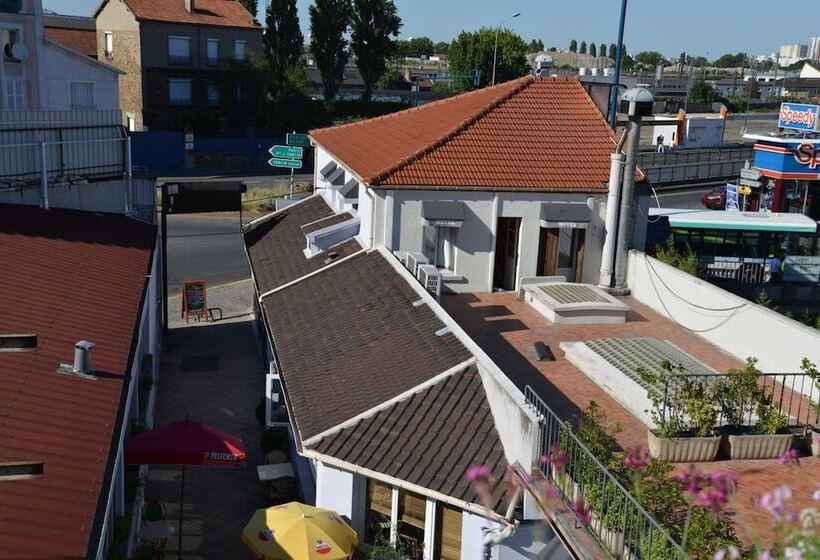 호텔 Le Cheval Noir Hôtel Paris Pantin