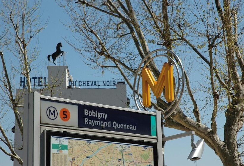 호텔 Le Cheval Noir Hôtel Paris Pantin