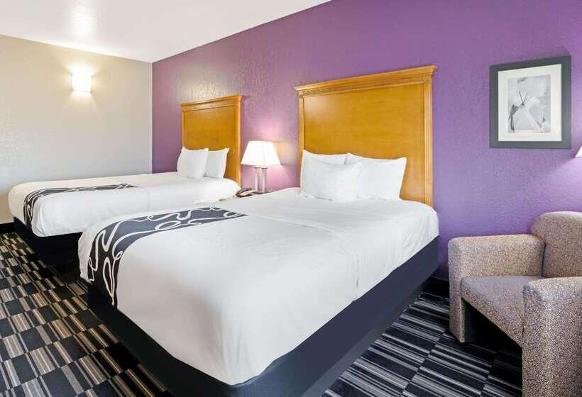 Hotel La Quinta By Wyndham Ada