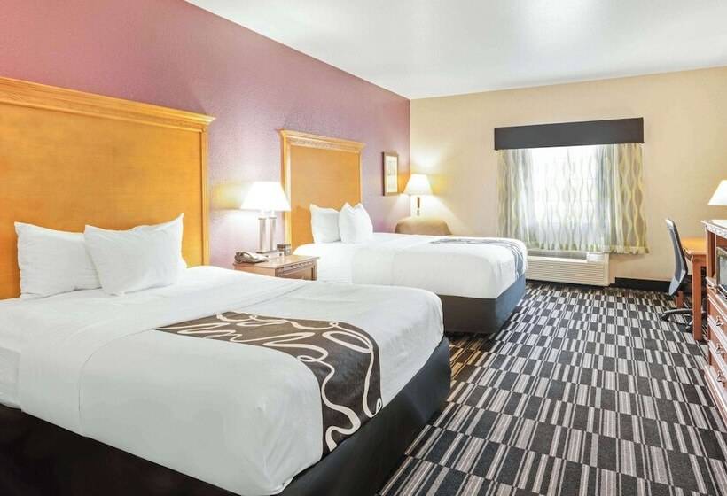 Hotel La Quinta By Wyndham Ada