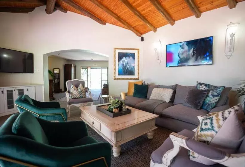 فندق Little Tuscany Boutique