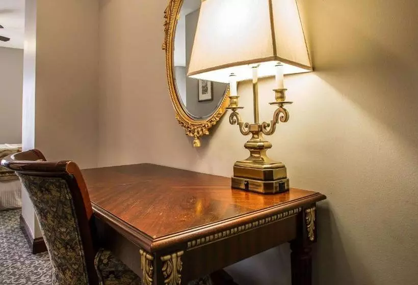 فندق Margarita European Inn, Ascend  Collection