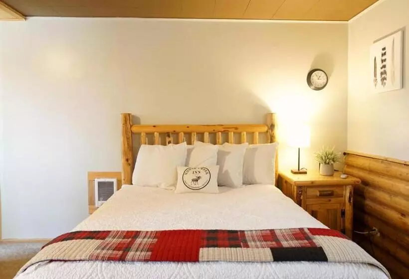 Отель Moose Creek Inn