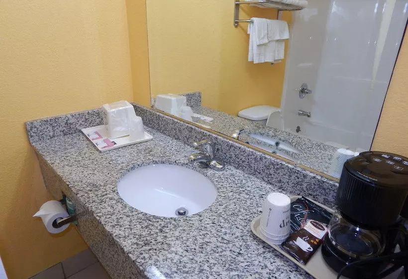 Отель Sunrise Inn Brownsville