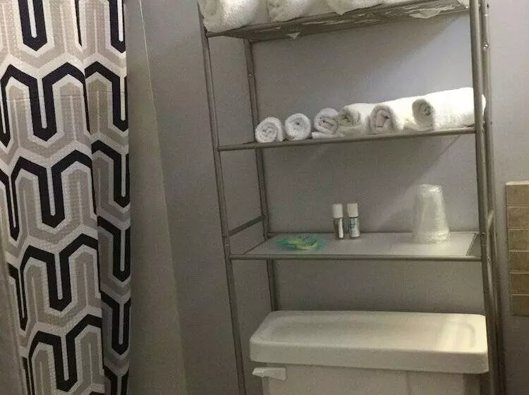 فندق Swiss Cottage Inn