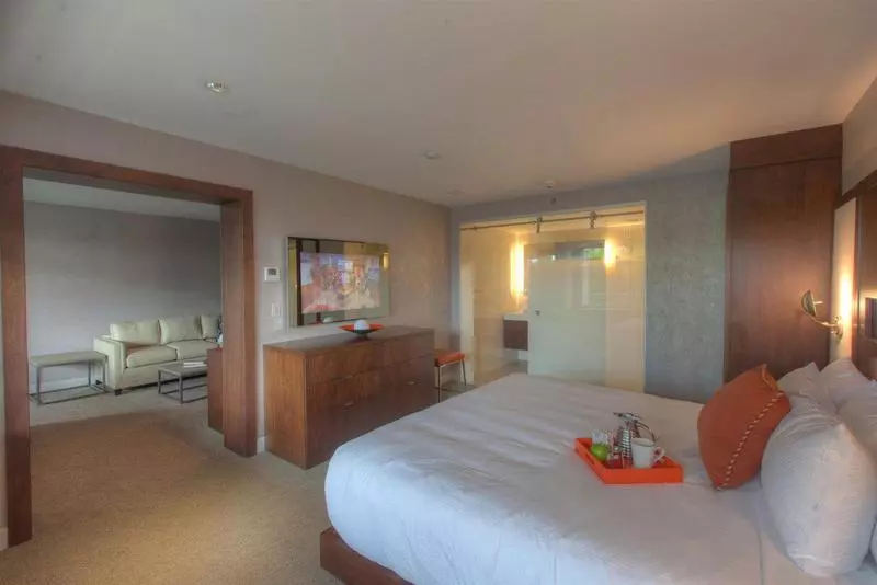 Отель The J House Greenwich